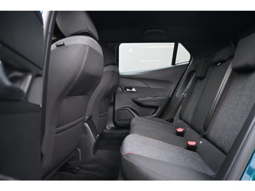 Peugeot e-2008 EV Style Avantage 54 kWh 97,1%SOH! | Allseason | Navigatie by App | Parkeersensoren | Cruise Cont... ActivLease financial lease