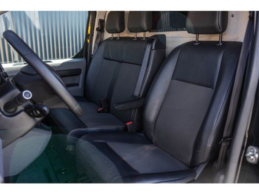 Peugeot Expert 2.0 BlueHDI 150 PK L3H1 | Head-up display | Camera | Carplay | Adapt.Cruise | PDC ActivLease financial lease