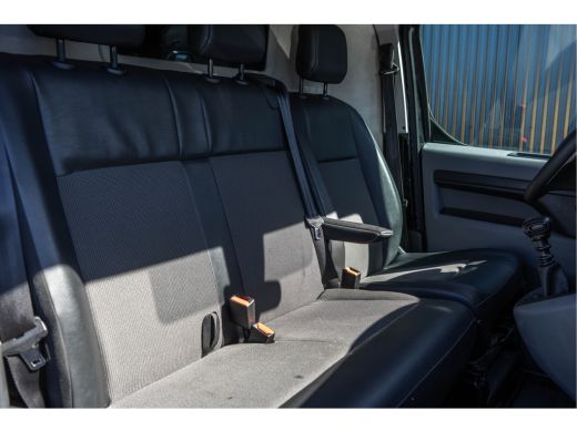 Peugeot Expert 2.0 BlueHDI 150 PK L3H1 | Head-up display | Camera | Carplay | Adapt.Cruise | PDC ActivLease financial lease