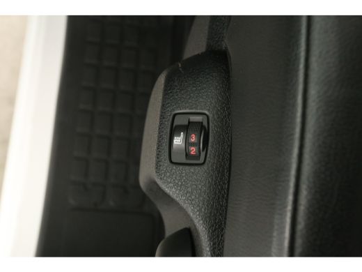 Peugeot Expert 2.0 BlueHDI L2H1 | Aut. | Airco | Camera | Adap. Cruise | 3 Zits | 2xSchuifdeur | Carplay | Parke... ActivLease financial lease