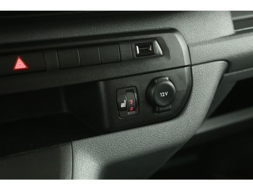 Peugeot Expert 2.0 BlueHDI L2H1 | Aut. | Airco | Camera | Adap. Cruise | 3 Zits | 2xSchuifdeur | Carplay | Parke... ActivLease financial lease