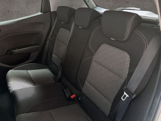 Renault Clio 1.0 TCe 90 Evolution (APPLE CARPLAY, GROOT NAVI, PARKEERSENSOREN, LM VELGEN, SPORTSTOELEN, CRUISE... ActivLease financial lease