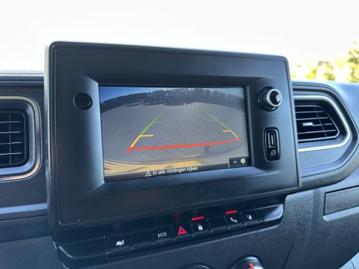 Renault Master T35 2.3 dCi 135 PK / L2H2 / 1e EIG. / TREKHAAK / 2x SCHUIFDEUR / CAMERA / AIRCO / CRUISE / BLIND ... ActivLease financial lease