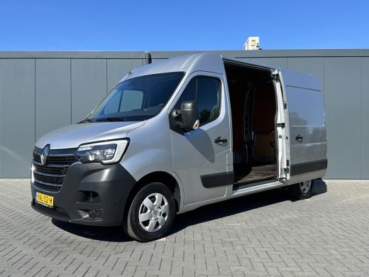 Renault Master T35 2.3 dCi 135 PK / L2H2 / 1e EIG. / TREKHAAK / 2x SCHUIFDEUR / CAMERA / AIRCO / CRUISE / BLIND ... ActivLease financial lease