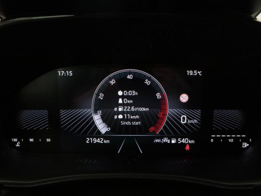 Skoda Fabia 1.0 TSi Selection | Parkeersensoren | Airco | Carplay | DAB | 15 Inch | 21.939 Km !! ActivLease financial lease