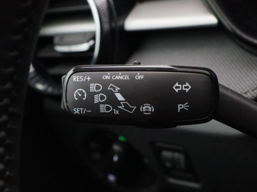 Skoda Fabia 1.0 TSi Selection | Parkeersensoren | Airco | Carplay | DAB | 15 Inch | 21.939 Km !! ActivLease financial lease