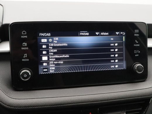 Skoda Fabia 1.0 TSi Selection | Parkeersensoren | Airco | Carplay | DAB | 15 Inch | 21.939 Km !! ActivLease financial lease