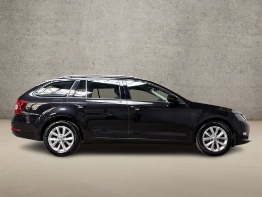 Skoda Octavia Combi 1.0 TSI Sport (APPLE CARPLAY, GROOT NAVI, CLIMATE, CRUISE, SPORTSTOELEN, PARKEERSENSOREN, N... ActivLease financial lease