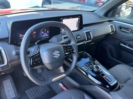 Suzuki e Vitara Style 61 kWh **STUURWIELVERWARMING/ 360 CAMERA/ PANORAMADAK** ActivLease financial lease