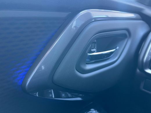 Suzuki e Vitara Style 61 kWh **STUURWIELVERWARMING/ 360 CAMERA/ PANORAMADAK** ActivLease financial lease