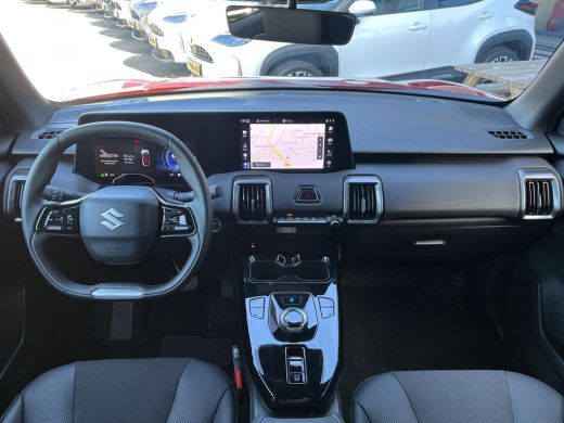 Suzuki e Vitara Style 61 kWh **STUURWIELVERWARMING/ 360 CAMERA/ PANORAMADAK** ActivLease financial lease