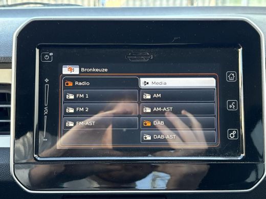 Suzuki Ignis 1.2 Smart Hybrid Style **APPLE CARPLAY/ STOELVERWARMING/ CRUISE CONTROL** ActivLease financial lease