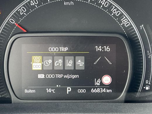 Toyota Aygo 1.0 VVT-i S-CVT Envy | Cabrio dak | Navigatie | Stoelverwarming | Keyless entry | ActivLease financial lease