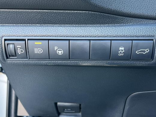 Toyota Corolla Touring Sports 2.0 Hybrid Executive | Carplay | 18 inch LM-velgen | Stoelverwarming | Elektrische achterklep | ActivLease financial lease