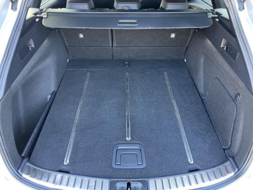 Toyota Corolla Touring Sports 2.0 Hybrid Executive | Carplay | 18 inch LM-velgen | Stoelverwarming | Elektrische achterklep | ActivLease financial lease