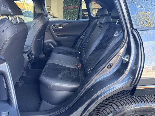 Toyota RAV4 2.5 Hybrid AWD GR-Sport | 06-10141018 Voor meer informatie ActivLease financial lease