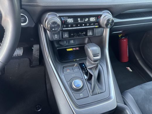 Toyota RAV4 2.5 Hybrid AWD GR-Sport | 06-10141018 Voor meer informatie ActivLease financial lease