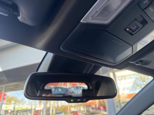 Toyota RAV4 2.5 Hybrid AWD GR-Sport | 06-10141018 Voor meer informatie ActivLease financial lease