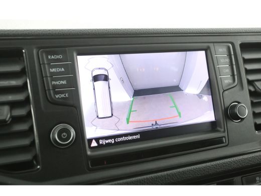 Volkswagen Crafter 2.0 TDI L3H3 140PK | 3000KG Trekgew. | Trekhaak | Airco | Adap. Cruise | Camera | Carplay | 3 Zits ActivLease financial lease