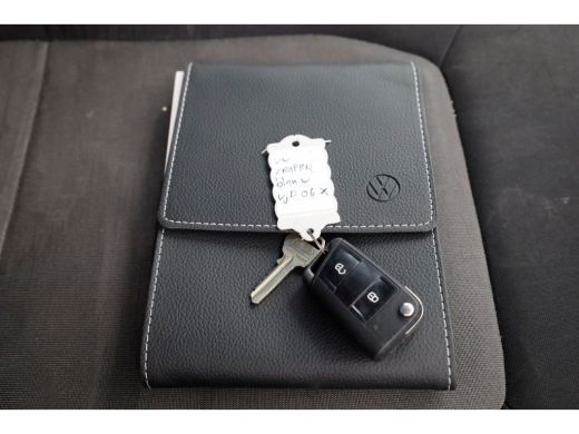 Volkswagen Crafter 35 2.0 TDI E6 Bakwagen met achterdeuren 2-Persoons 01-2021 ActivLease financial lease