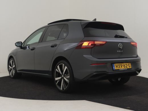 Volkswagen Golf 1.5 eHybrid Life Edition 204Pk DSG/AUTO | Glazen panorama-dak | Achteruitrijcamera | Cruise contr... ActivLease financial lease