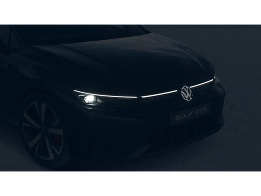Volkswagen Golf GTE | 'App-Connect' draadloze smartphone integratie | Achterbank in ongelijke delen neerklapbaar ... ActivLease financial lease