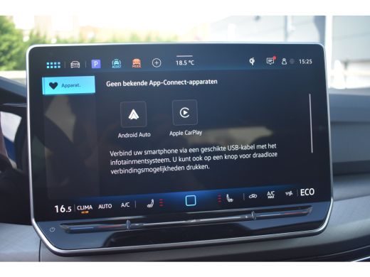 Volkswagen Golf Life Edition eHybrid | 'App-Connect' draadloze smartphone integratie | Achterbank in ongelijke de... ActivLease financial lease