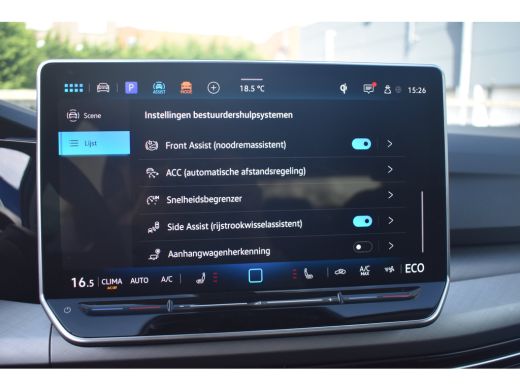 Volkswagen Golf Life Edition eHybrid | 'App-Connect' draadloze smartphone integratie | Achterbank in ongelijke de... ActivLease financial lease