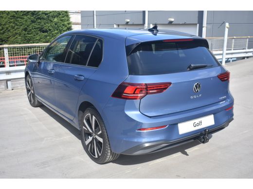 Volkswagen Golf Life Edition eHybrid | 'App-Connect' draadloze smartphone integratie | Achterbank in ongelijke de... ActivLease financial lease