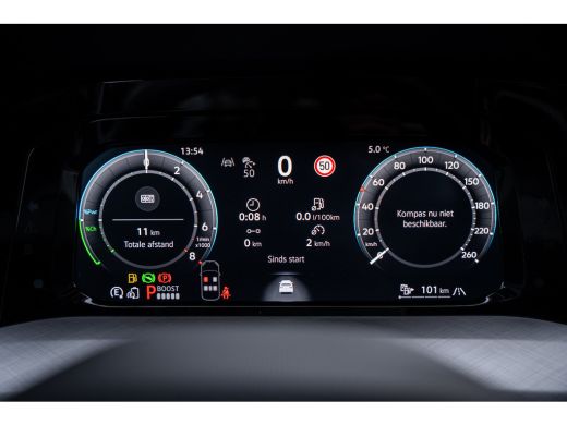 Volkswagen Golf Life Edition eHybrid Inclusief &euro;2000,- inruilvoordeel | 'App-Connect' draadloze smartphone integr... ActivLease financial lease