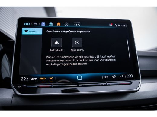 Volkswagen Golf Life Edition eHybrid Inclusief &euro;2000,- inruilvoordeel | 'App-Connect' draadloze smartphone integr... ActivLease financial lease