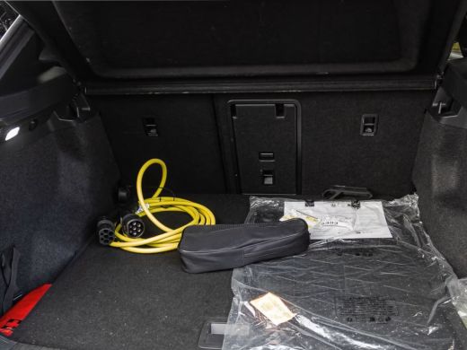 Volkswagen ID.4 GTX 4Motion 77 kWh - MATRIX, PANORAMA, TREKH, WARMTEPOMP, 3-zone AIRCO ** 1e EIG - Slechts 32.160... ActivLease financial lease