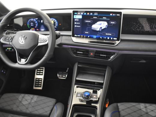 Volkswagen Tayron 1.5 eHybrid R-Line Edition 204Pk DSG/AUTO | Glazen panorama-dak | Keyless | Achteruitrijcamera | ... ActivLease financial lease