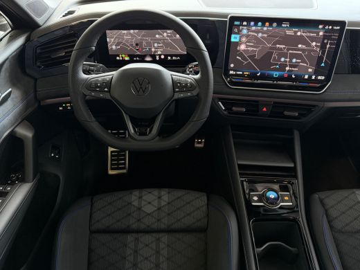 Volkswagen Tiguan 1.5 eHYBRID 272 PK NW AUTO R-LINE VW.TREKHAAK BLACK PANO XL.NAVI STOEL/STUUR VERW. BLACK.STYLE 36... ActivLease financial lease