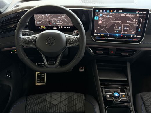 Volkswagen Tiguan 1.5 eHYBRID 272 PK NW AUTO R-LINE VW.TREKHAAK BLACK PANO XL.NAVI STOEL/STUUR VERW. BLACK.STYLE 36... ActivLease financial lease