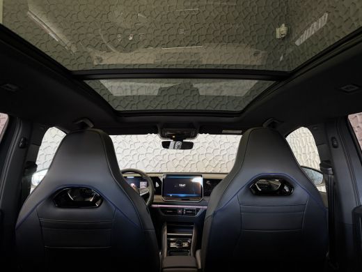 Volkswagen Tiguan 1.5 eHYBRID 272 PK NW AUTO R-LINE VW.TREKHAAK BLACK PANO XL.NAVI STOEL/STUUR VERW. BLACK.STYLE 36... ActivLease financial lease