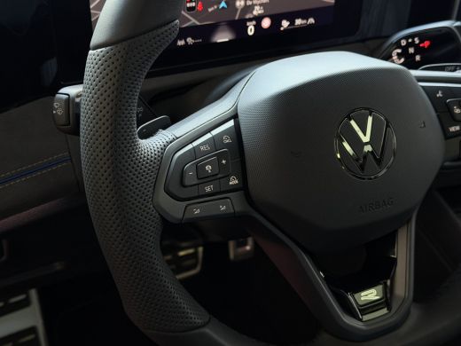 Volkswagen Tiguan 1.5 eHYBRID 272 PK NW AUTO R-LINE VW.TREKHAAK BLACK PANO XL.NAVI STOEL/STUUR VERW. BLACK.STYLE 36... ActivLease financial lease