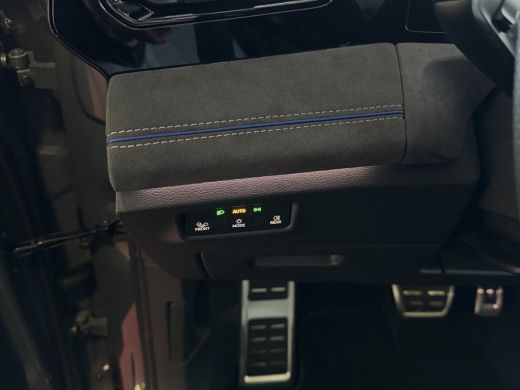 Volkswagen Tiguan 1.5 eHYBRID 272 PK NW AUTO R-LINE VW.TREKHAAK BLACK PANO XL.NAVI STOEL/STUUR VERW. BLACK.STYLE 36... ActivLease financial lease