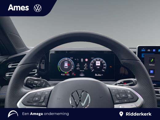 Volkswagen Tiguan R-Line Edition 1.5 eHybrid 204 PK Led-Matrix | Panoramadak | Trekhaak | ActivLease financial lease