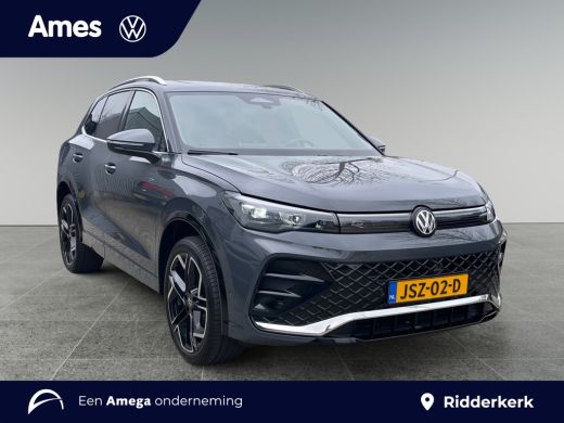 Volkswagen Tiguan R-Line Edition 1.5 eHybrid 204 PK Led-Matrix | Panoramadak | Trekhaak | ActivLease financial lease