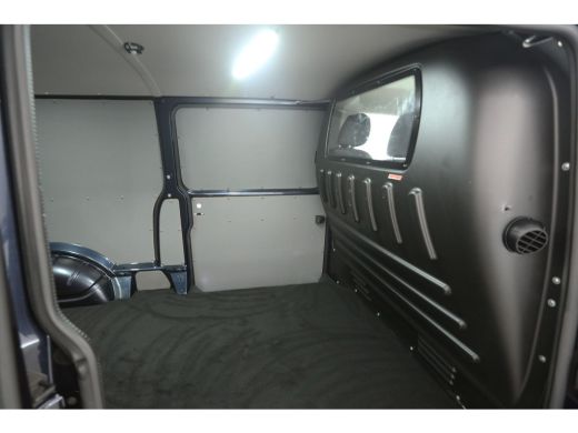 Volkswagen Transporter 2.0 TDI L2H1 204PK | Aut. | Virtual | Airco | Adap. Cruise | Camera | Carplay | 3 Zits | 2xSchuif... ActivLease financial lease