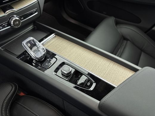 Volvo  XC60 2.0 T6 Plug-in hybrid AWD Ultra Executive Edition Bright | Luchtvering | Stoel Ventilatie - Massa... ActivLease financial lease