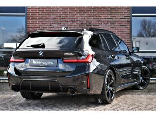 BMW 3 Serie Touring 330e M-Sport Pro Pano M-zetels ACC HUD HiFi 19inch