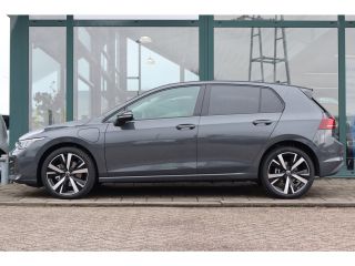 Volkswagen Golf Life Edition eHybrid | 'App-Connect' draadloze smartphone integratie | Achterbank in ongelijke de...