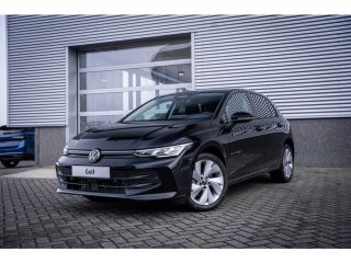 Volkswagen Golf Life Edition eHybrid Inclusief &euro;2000,- inruilvoordeel |  Trekhaak, elektrisch uitklapbaar | 'App-...
