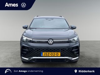 Volkswagen Tiguan R-Line Edition 1.5 eHybrid 204 PK Led-Matrix | Panoramadak | Trekhaak |