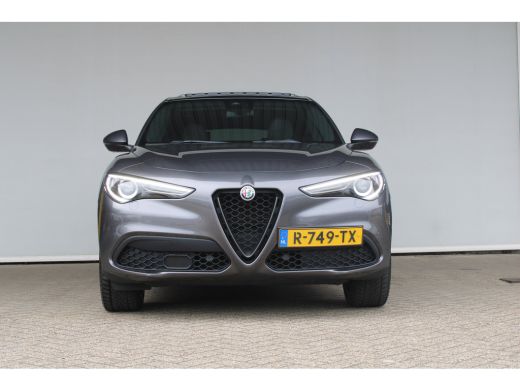 Alfa Romeo Stelvio 2.0 T AWD Sprint | Panoramadak | Ledere bekleding | Trekhaak | Cruise control adaptief | Camera |... ActivLease financial lease