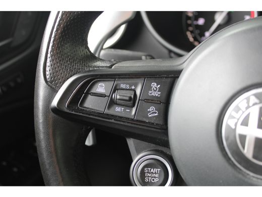 Alfa Romeo Stelvio 2.0 T AWD Sprint | Panoramadak | Ledere bekleding | Trekhaak | Cruise control adaptief | Camera |... ActivLease financial lease