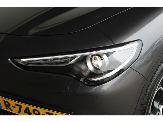 Alfa Romeo Stelvio 2.0 T AWD Sprint | Panoramadak | Ledere bekleding | Trekhaak | Cruise control adaptief | Camera |... ActivLease financial lease