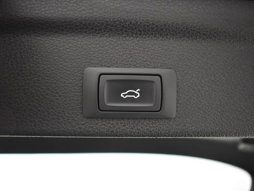 Audi Q3 45 TFSI e S Edition 245 pk S-TRONIC/AUTO | Panoramadak | Lederen bekleding | Elektrische achterkl... ActivLease financial lease